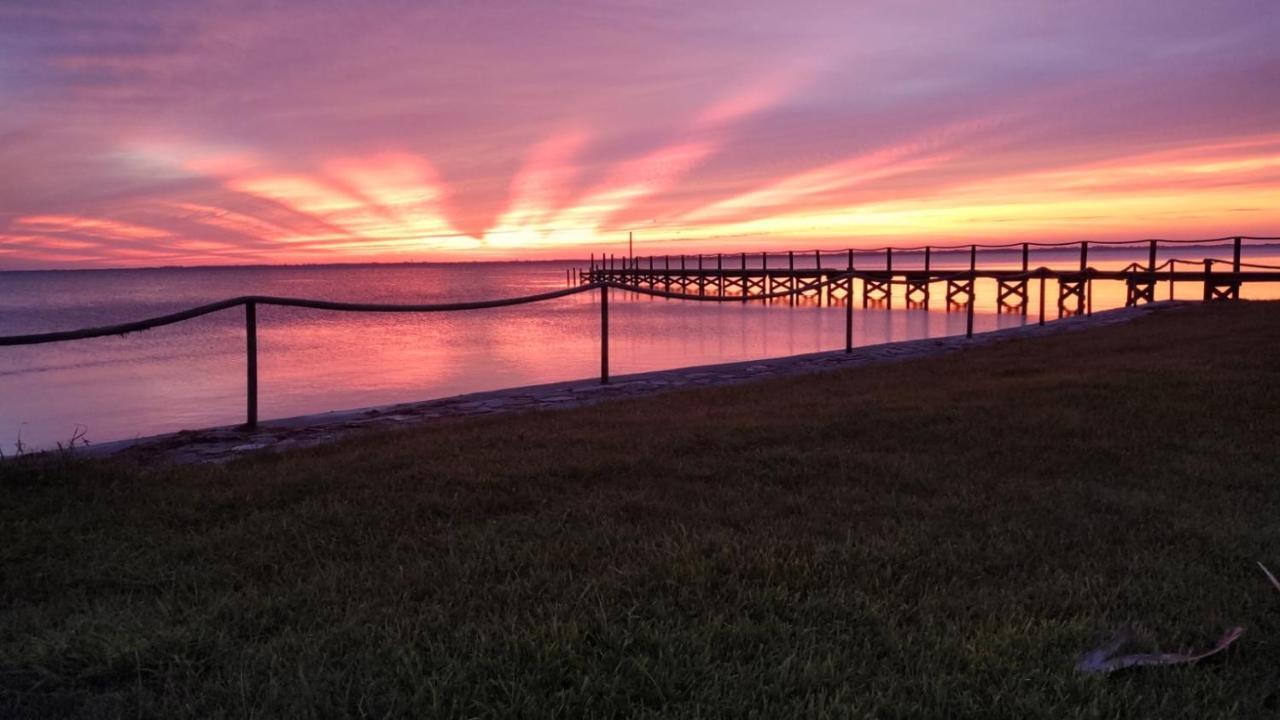 Nasa Waterfront Dolphin Suite Titusville Exterior foto