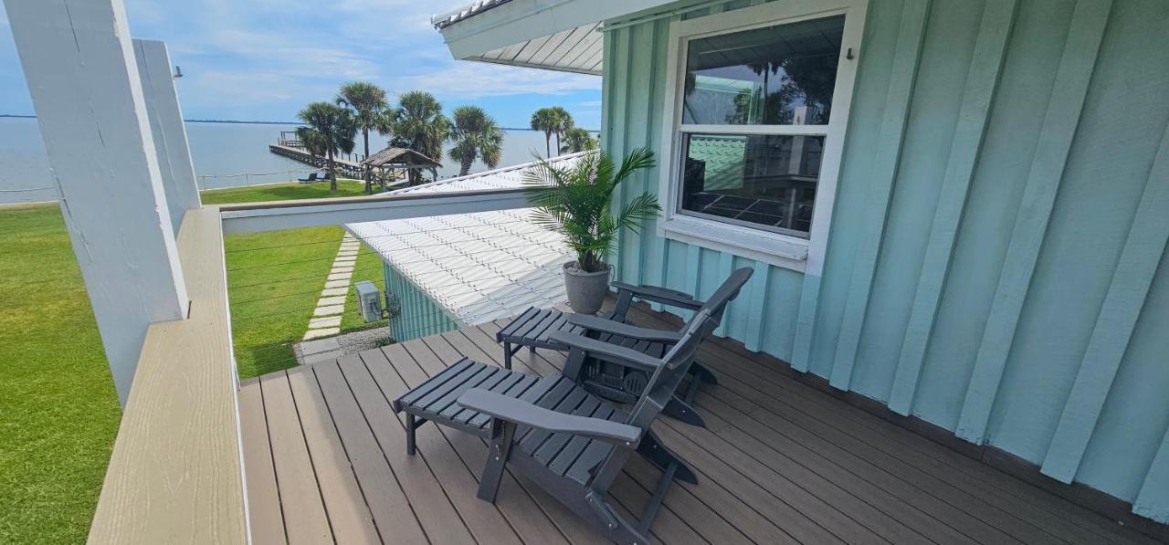 Nasa Waterfront Dolphin Suite Titusville Exterior foto