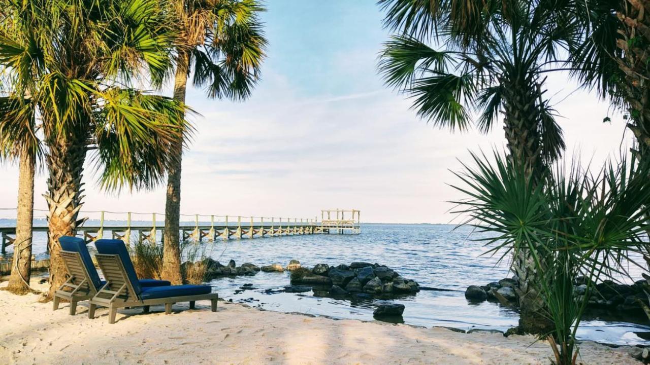 Nasa Waterfront Dolphin Suite Titusville Exterior foto