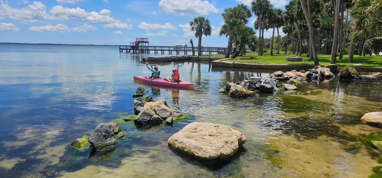 Nasa Waterfront Dolphin Suite Titusville Exterior foto